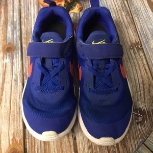 ☑️Nike air tennis shoes